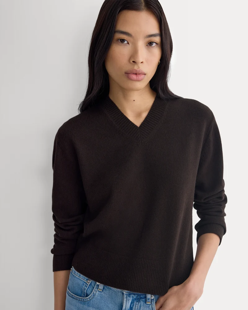 Cashmere Cropped High-V Sweater | Coffee Bean