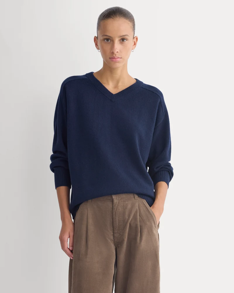 Cashmere High V Boyfriend Sweater | Navy