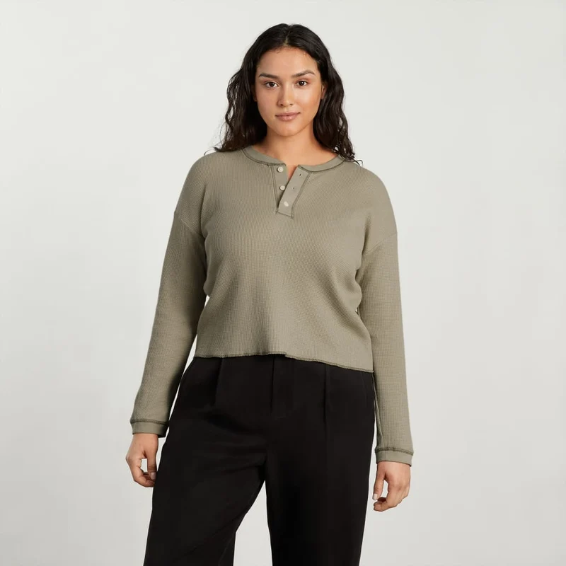 The Organic Cotton Waffle Henley | Field Green