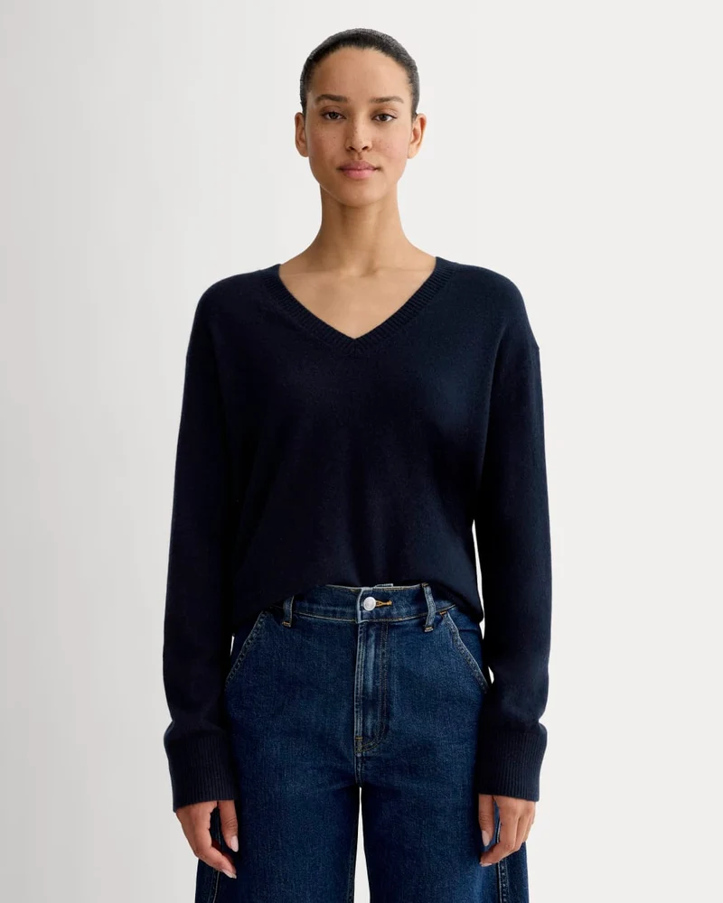 The Classic V in Cashmere | Navy