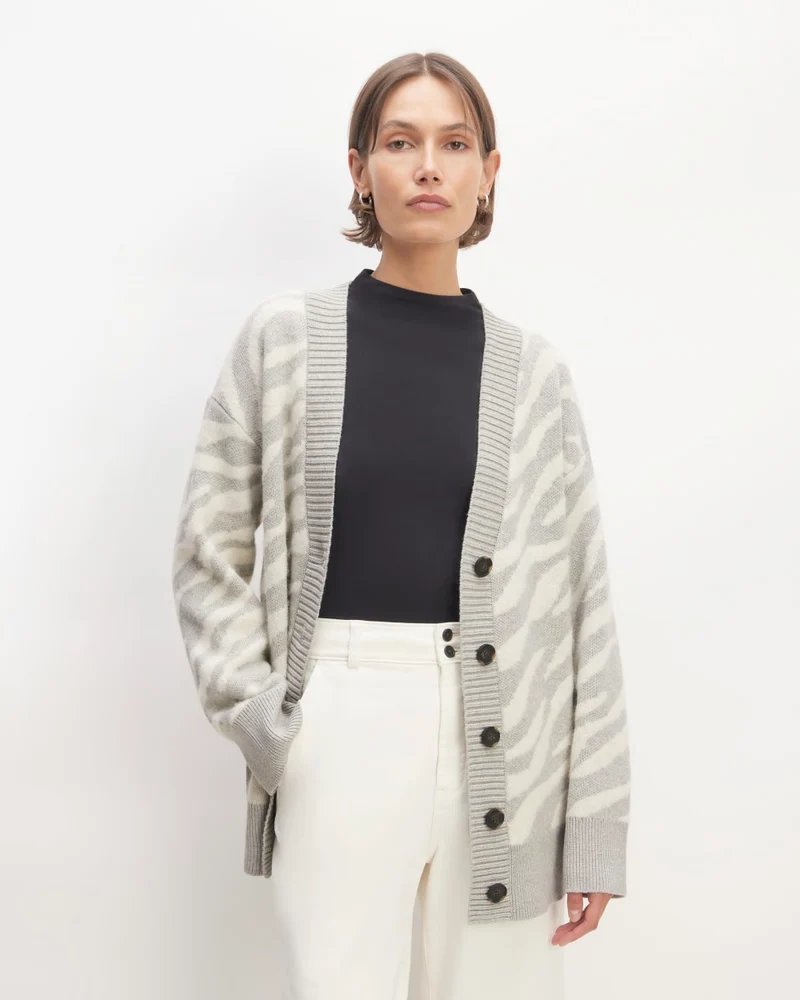 The Alpaca Tiger Jacquard Cardigan | Heathered Grey / Snow