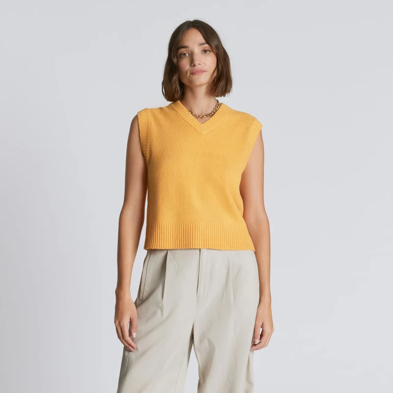 The Cashmere Vest | Kumquat