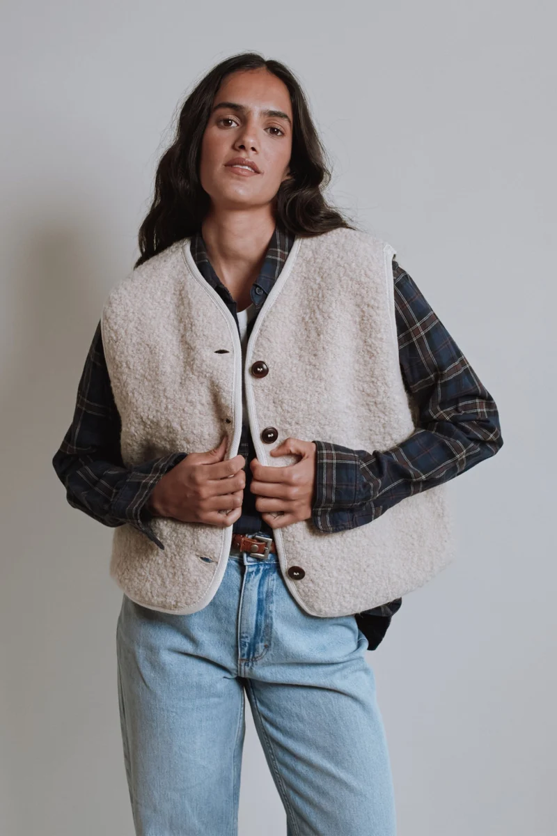 LUCE Shepherd's Vest in Curly Alpaca - Light Beige