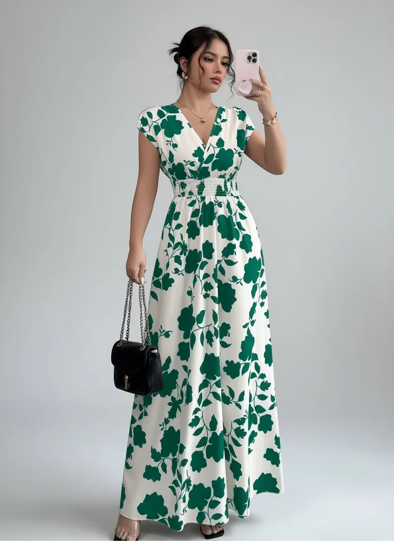 Geef je zomerstijl een boost met onze zomerjurk met V-hals voor dames.